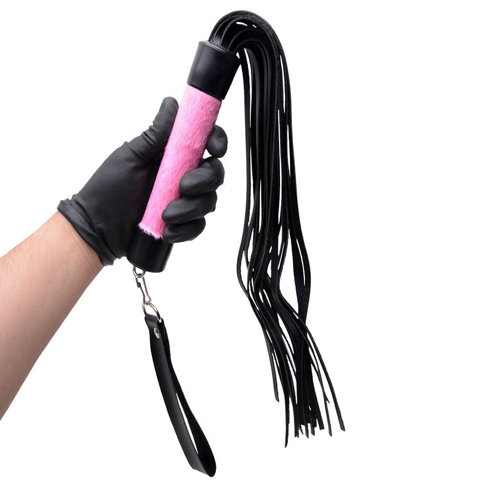 Chicote 24 Tiras Em Pelúcia Dominatrixxx