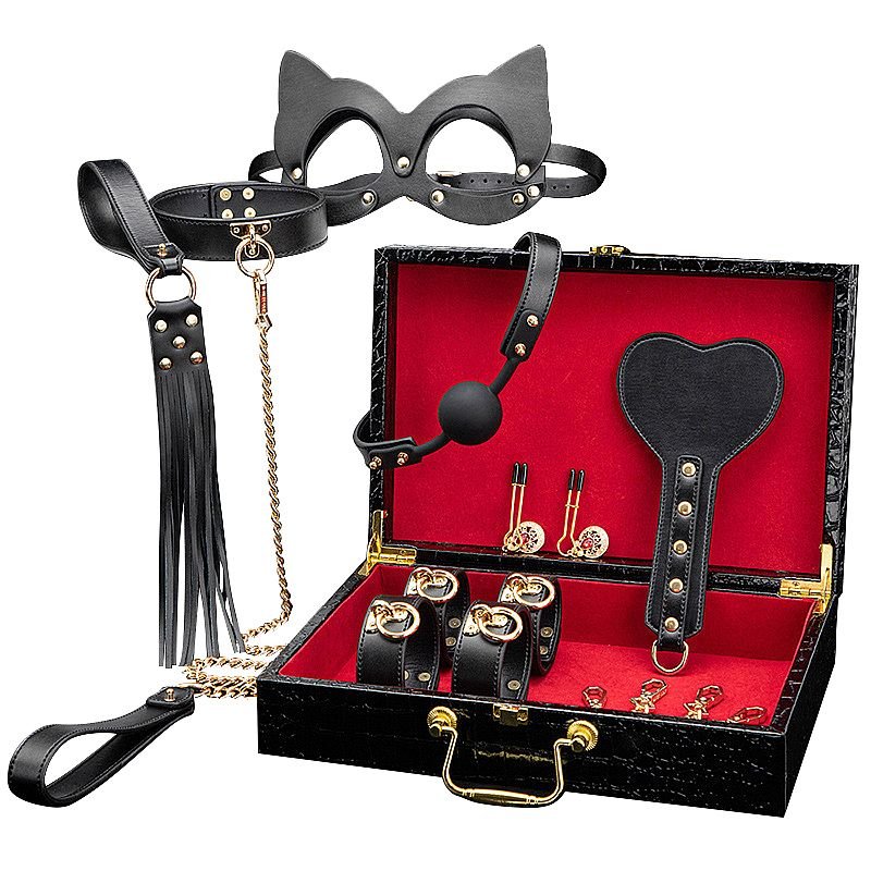 kit Maleta Sado de Luxo com Preto - Algema, Tornozeleira com Corrente,Venda e Chicote